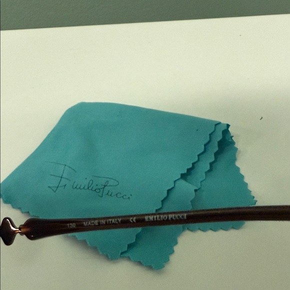 Emilio Pucci Black Aviator Sunglasses with Case - Picture 6 of 7